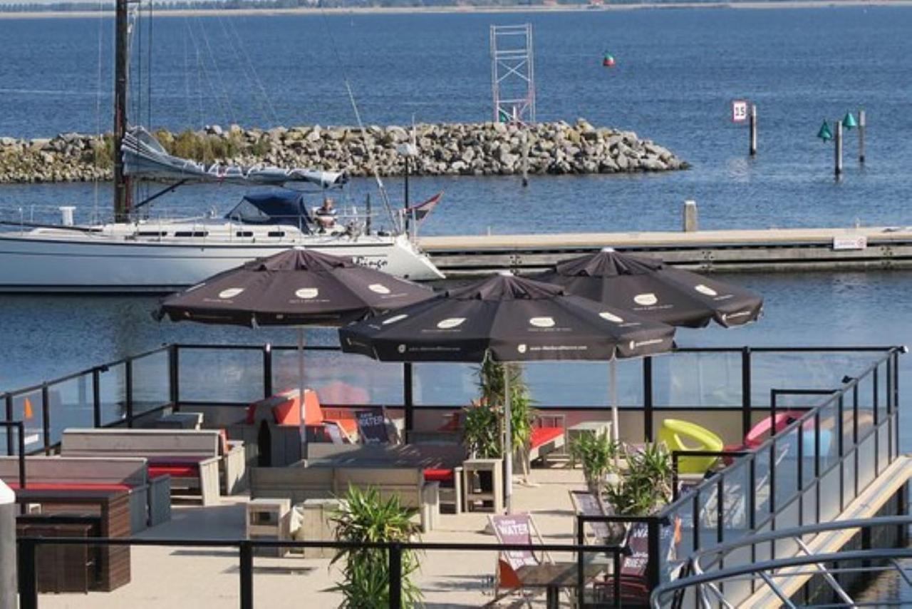 Ijsvogel Apartment, Duplex Family Home 4-Bed Located On The Largest Saltwater Lake Bruinisse Exterior photo
